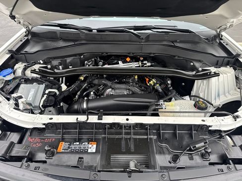 Used 2025 Ford Explorer ST-Line RWD image 25