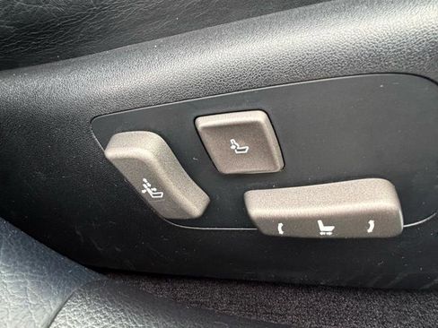 Used 2010 Lexus LS 460 RWD image 27