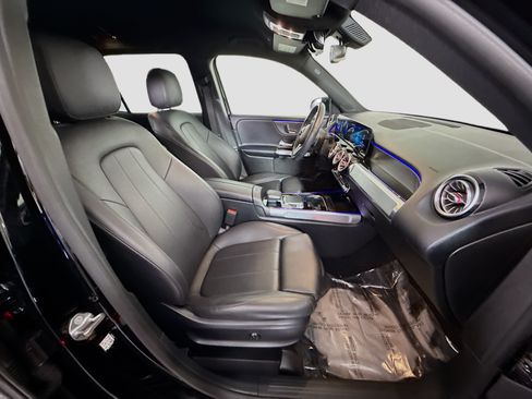 Used 2020 Mercedes-Benz GLB 250 image 29
