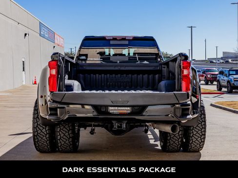 Used 2024 Chevrolet Silverado 3500 High Country w/ High Country Premium Package image 9