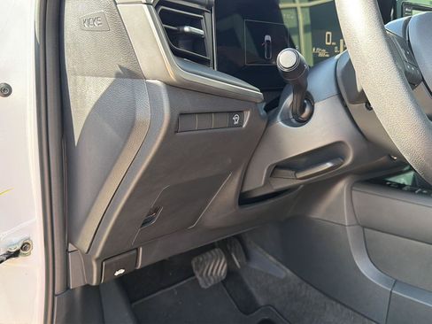 Used 2025 Nissan Kicks S FWD image 15