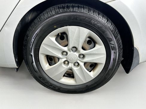 Used 2016 Kia Forte LX FWD image 11