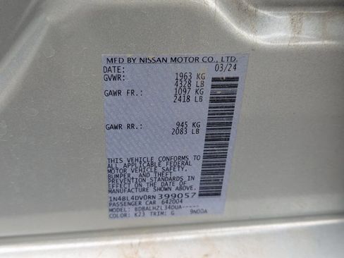 Used 2024 Nissan Altima 2.5 SV image 32