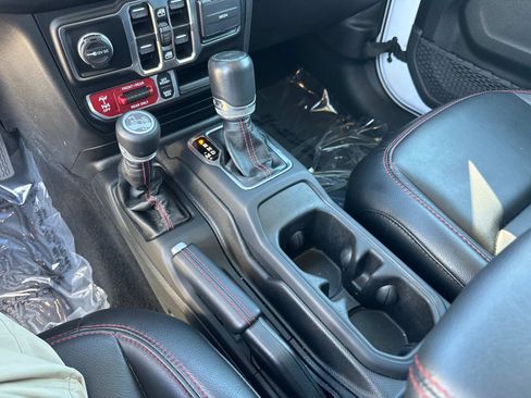 Used 2023 Jeep Gladiator Rubicon w/ LED Lighting Group image 29