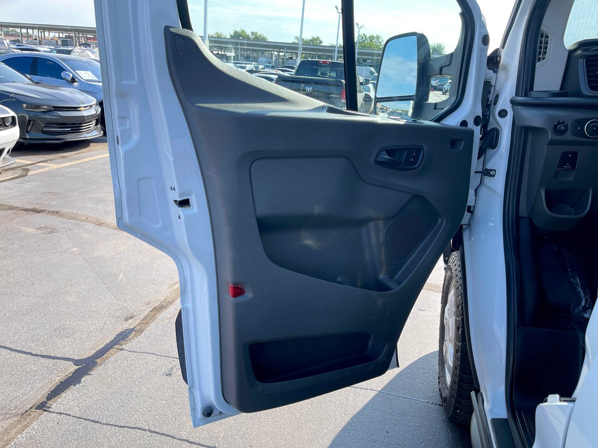 Used 2021 Ford Transit 350 XLT RWD image 12
