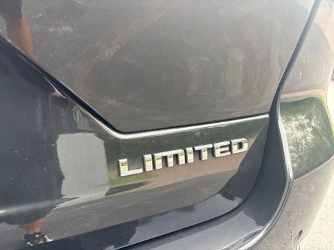 Used 2023 Jeep Grand Cherokee Limited AWD/4WD image 8