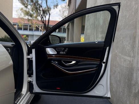 Used 2015 Mercedes-Benz S 63 AMG 4MATIC Sedan image 30