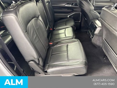 Used 2024 Jeep Wagoneer L Series II RWD image 19