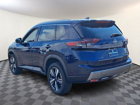 Used 2026 Nissan Rogue SL AWD/4WD image 5