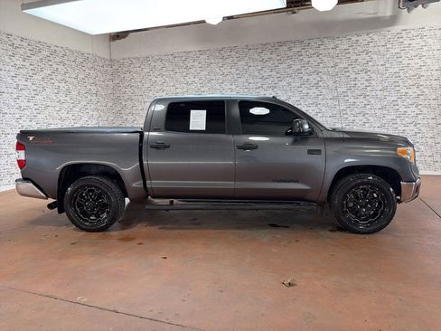 Used 2017 Toyota Tundra SR5 image 8