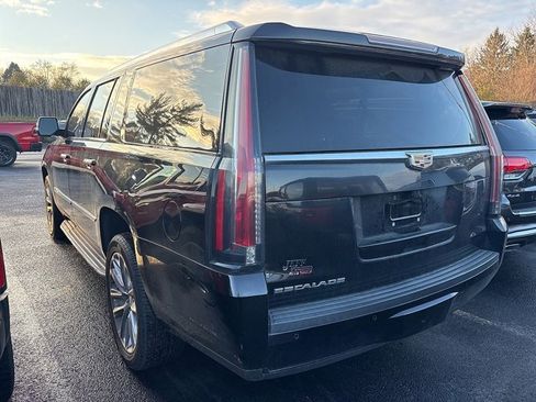 Used 2019 Cadillac Escalade ESV Luxury image 6