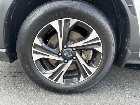 Used 2024 Subaru Crosstrek 2.0i Premium image 9