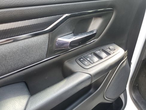 Used 2023 RAM 1500 Big Horn AWD/4WD image 9