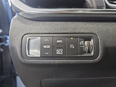 Used 2025 GMC Terrain Elevation w/ Elevation Premium Package AWD/4WD image 30