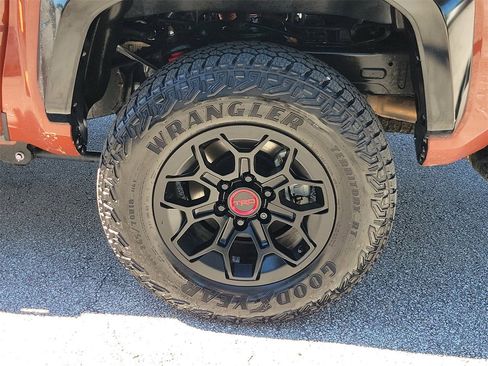 Used 2024 Toyota Tacoma TRD Off-Road image 5
