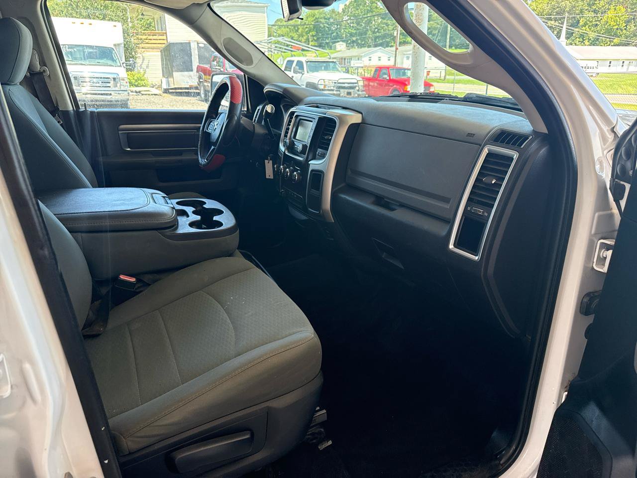 Used 2016 RAM 2500 SLT AWD/4WD image 12