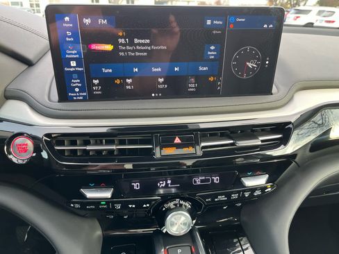 Used 2026 Acura MDX SH-AWD w/ Technology Package image 27