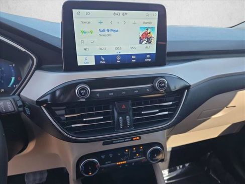 Used 2022 Ford Escape SEL w/ Technology Package FWD image 15