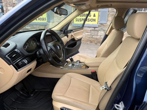 Used 2017 BMW X3 xDrive28i w/ Premium Package image 31