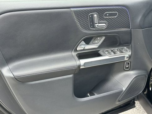 Certified 2025 Mercedes-Benz GLB 250 image 11