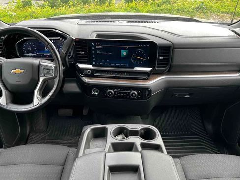 Used 2022 Chevrolet Silverado 1500 LT image 25