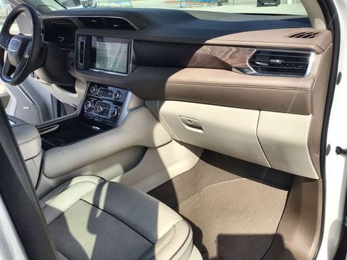 Used 2023 GMC Yukon Denali image 30
