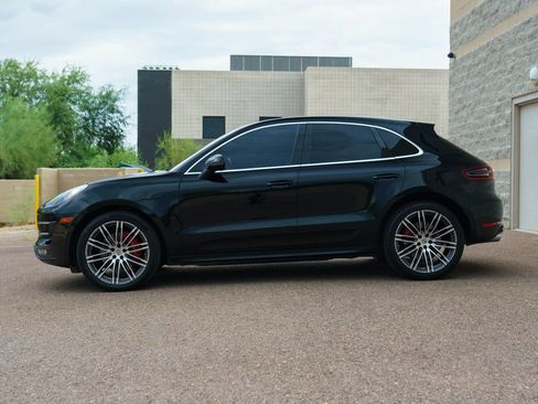 Used 2015 Porsche Macan Turbo AWD/4WD image 4