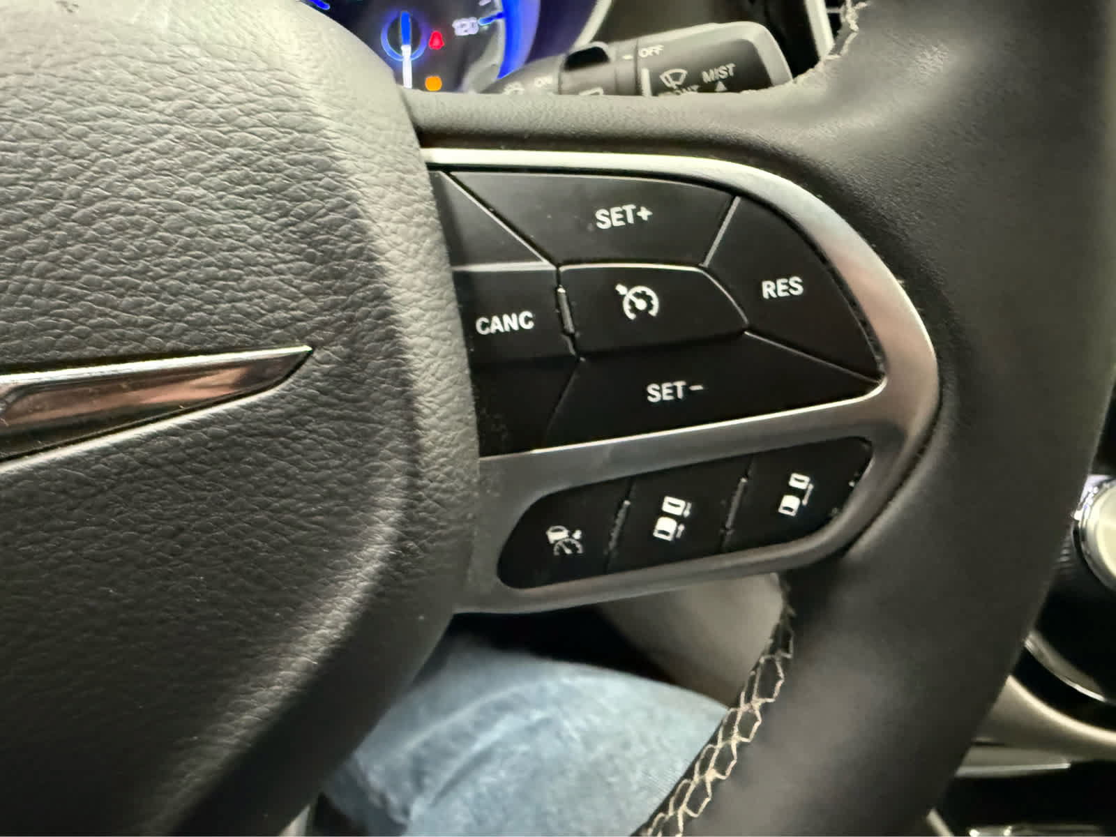 Used 2022 Chrysler Pacifica Touring-L FWD image 13