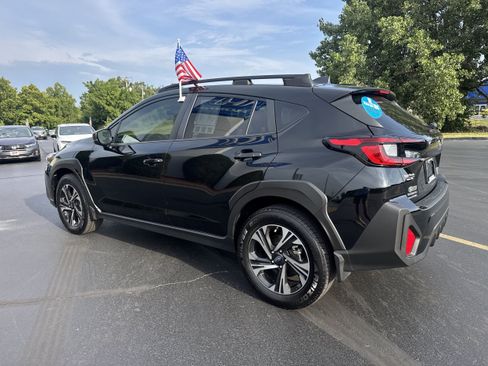 Used 2024 Subaru Crosstrek 2.0i Premium AWD/4WD image 3