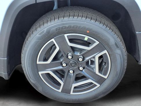 New 2026 Jeep Cherokee Laredo AWD/4WD image 7