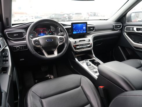 Used 2023 Ford Explorer XLT w/ Equipment Group 202A image 26