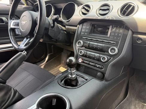 Used 2018 Ford Mustang GT RWD image 6