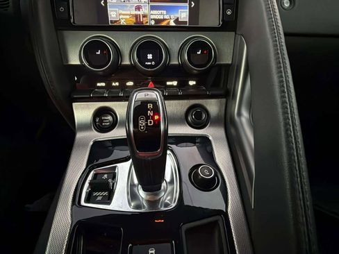 Used 2017 Jaguar F-TYPE Coupe image 20