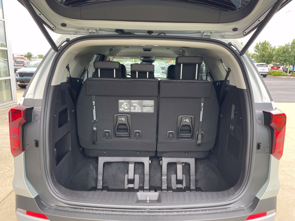 New 2027 Kia Carnival EX FWD image 14