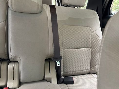 Used 2018 Ford Explorer XLT AWD/4WD image 10