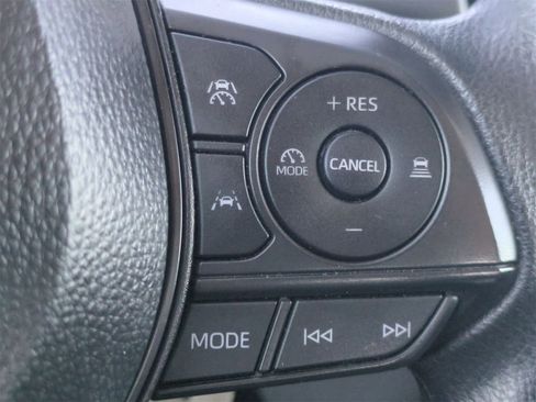 Used 2025 Toyota Corolla LE image 24