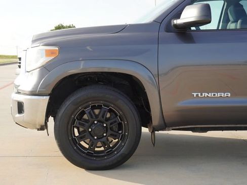 Used 2015 Toyota Tundra SR5 w/ SR5 Upgrade Package RWD image 5