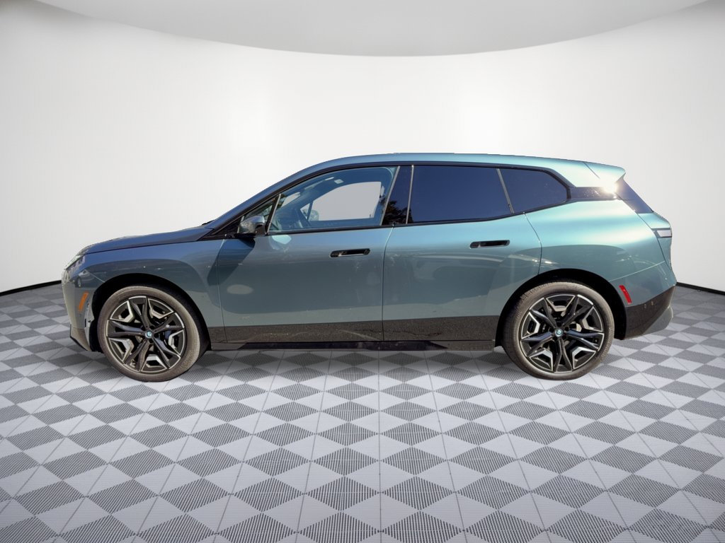Used 2024 BMW iX xDrive50 w/ Premium Package AWD/4WD image 2