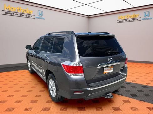 Used 2012 Toyota Highlander 4WD w/ Tech Pkg image 3