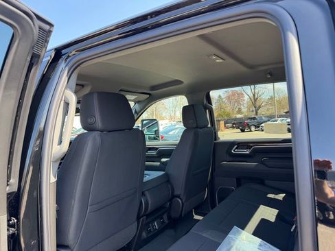 New 2026 GMC Sierra 2500 SLE w/ SLE Convenience Package AWD/4WD image 9