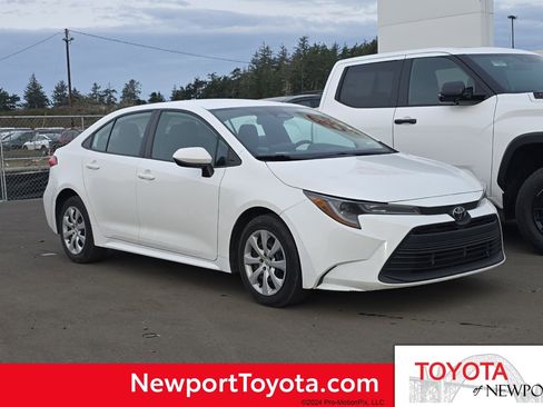Used 2023 Toyota Corolla LE image 1