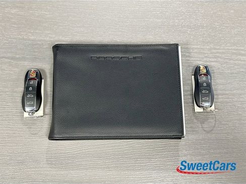 Used 2024 Porsche 718 Cayman image 42