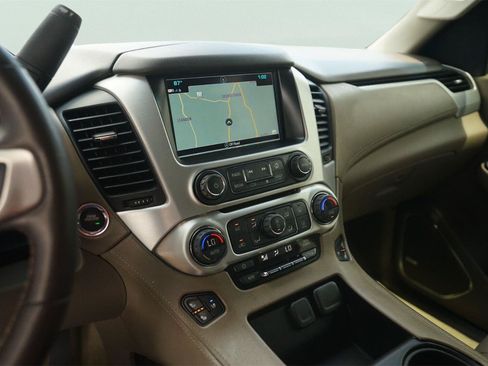 Used 2019 GMC Yukon SLT w/ Open Road Package AWD/4WD image 29