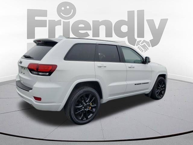Used 2022 Jeep Grand Cherokee Laredo X AWD/4WD image 5