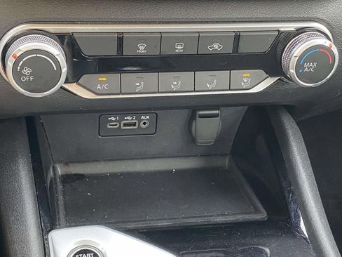 Used 2024 Nissan Altima 2.5 SV FWD image 28