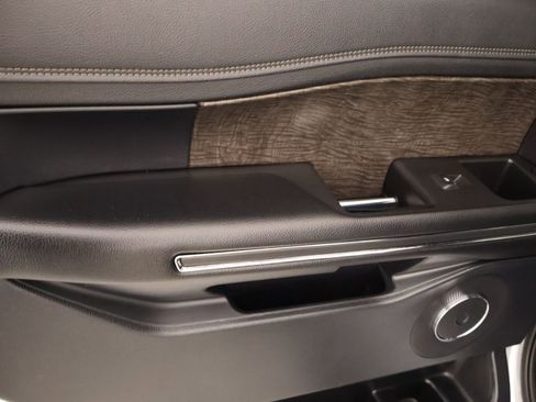 Used 2020 Ford Expedition Limited w/ Equipment Group 302A image 18