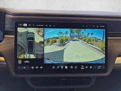 Used 2025 Rivian R1T Adventure Dual AWD/4WD image 13