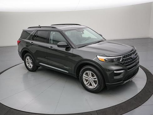 Certified 2023 Ford Explorer XLT w/ Equipment Group 202A AWD/4WD image 2