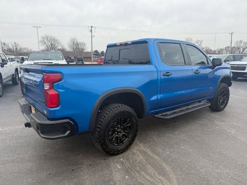 Used 2023 Chevrolet Silverado 1500 ZR2 w/ Technology Package image 4