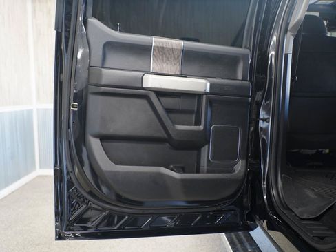 Used 2019 Ford F250 Lariat w/ Lariat Ultimate Package AWD/4WD image 37